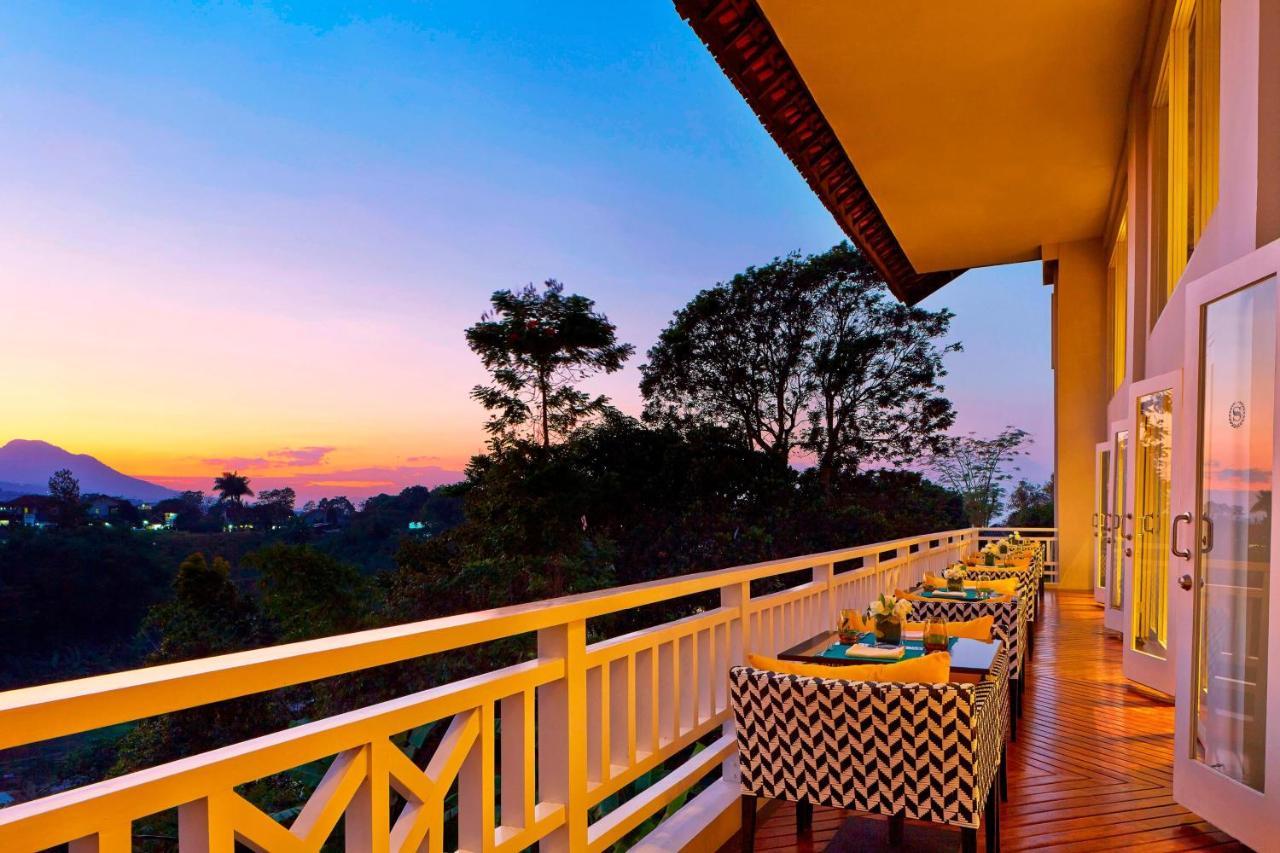 Sheraton Bandung Hotel & Towers Exterior foto